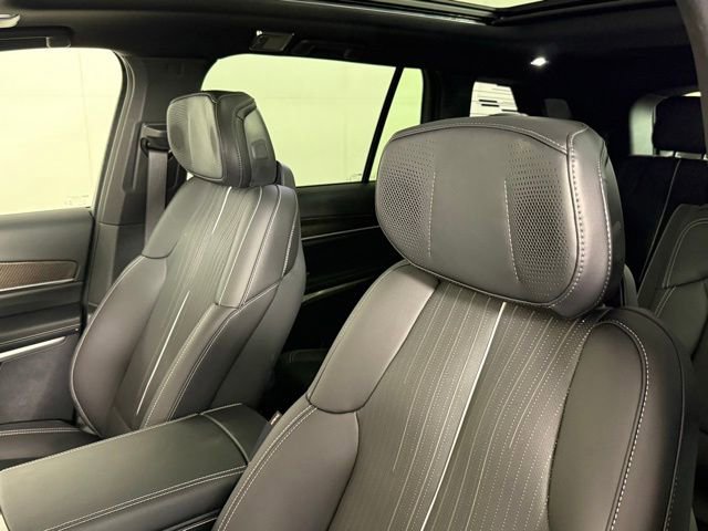 New 2026 Cadillac Vistiq Luxury AWD/4WD image 6