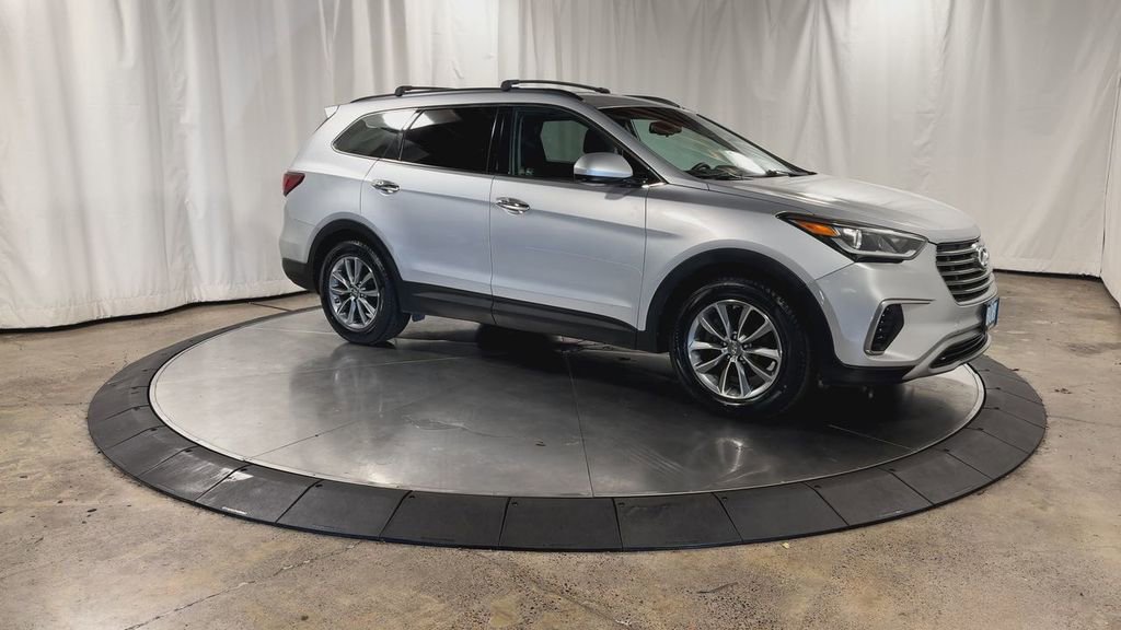 Used 2017 Hyundai Santa Fe SE image 3