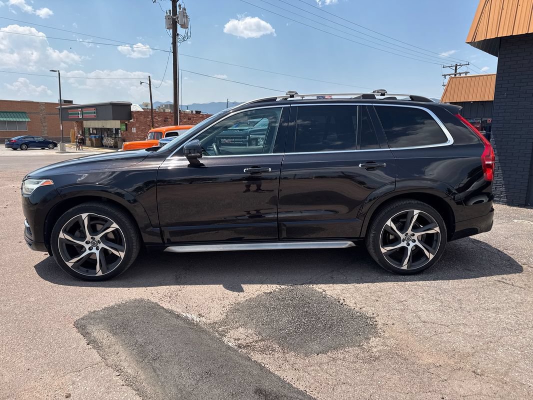 Used 2016 Volvo XC90 T6 Momentum w/ Momentum Plus Package AWD/4WD image 3