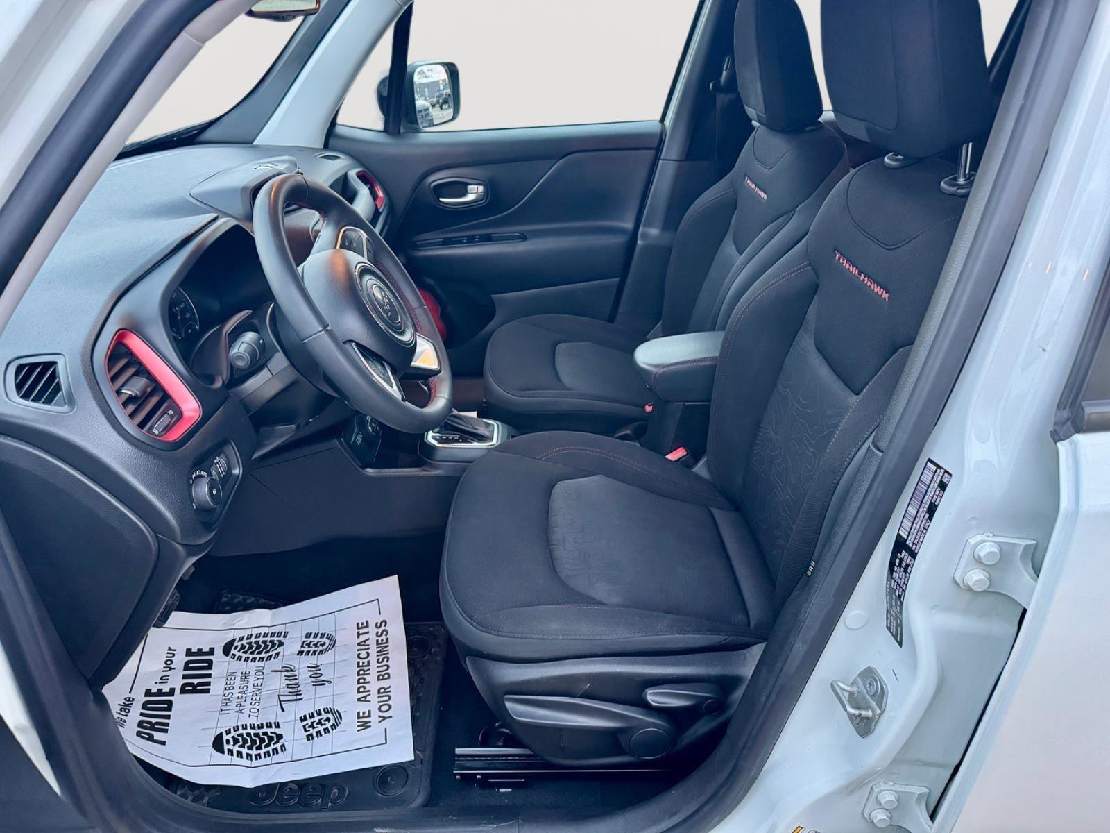 Used 2023 Jeep Renegade Trailhawk image 9