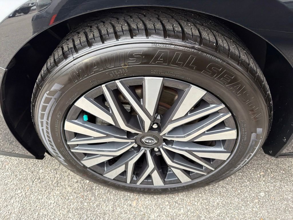 Used 2024 Nissan Altima 2.5 SV FWD image 17