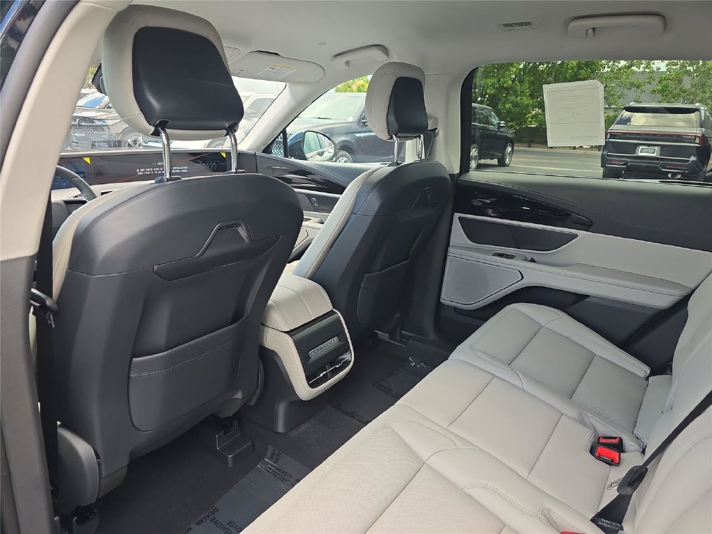 New 2026 Lincoln Nautilus Premier AWD/4WD image 10