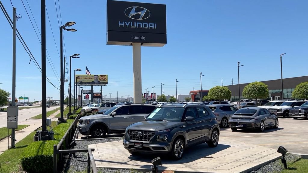 Used 2025 Hyundai Venue SEL image 38