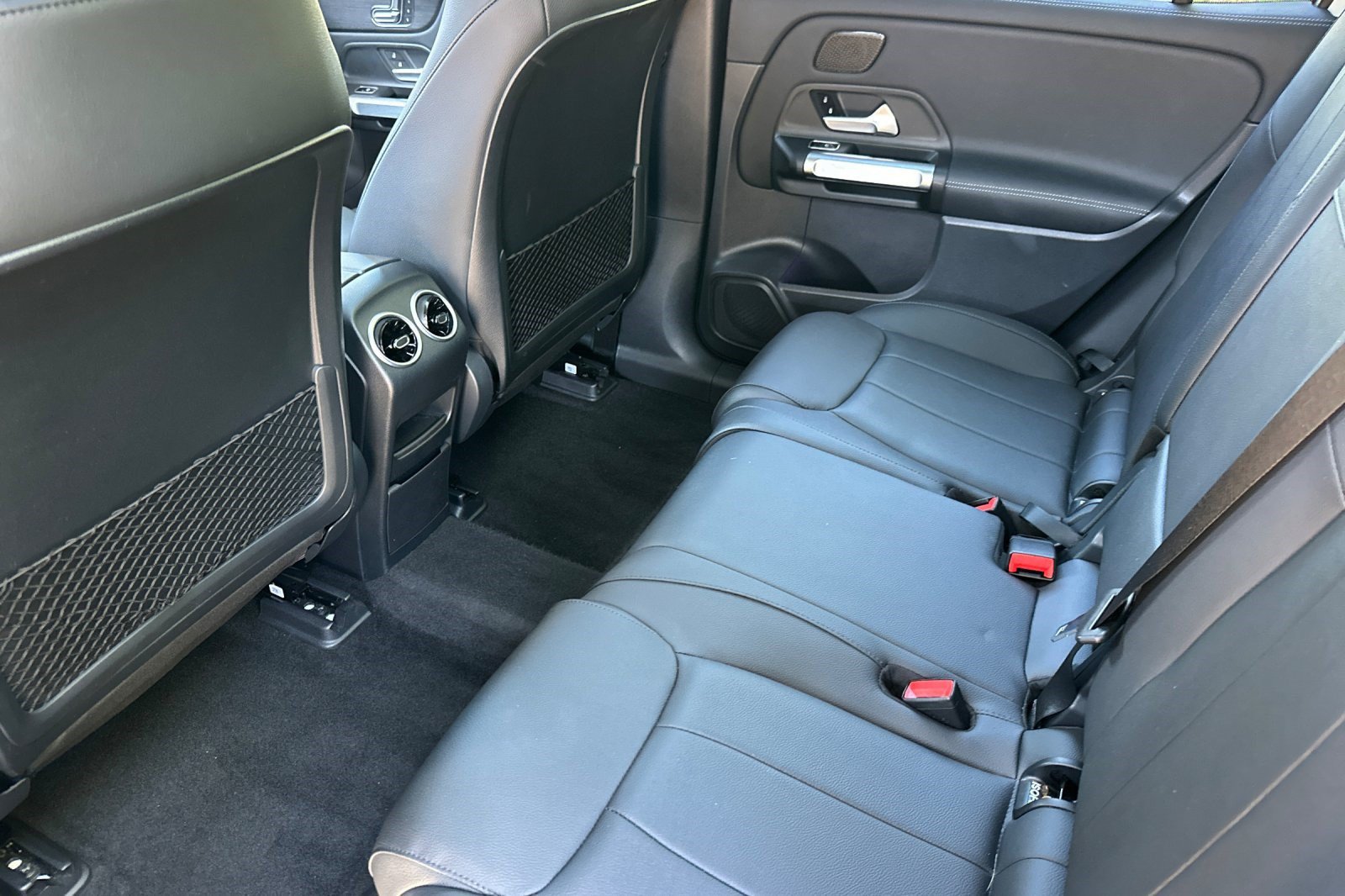 Certified 2023 Mercedes-Benz EQB 300 4MATIC image 28