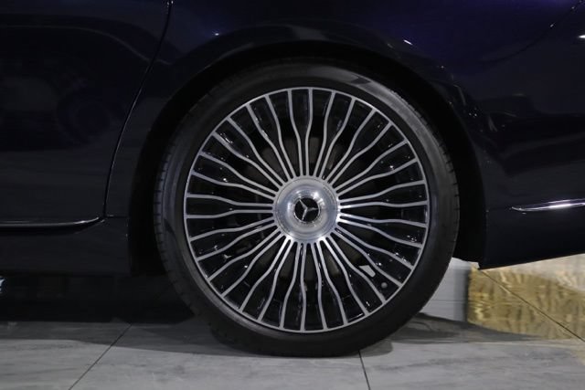 Used 2025 Mercedes-Benz Maybach S 580 4MATIC image 38