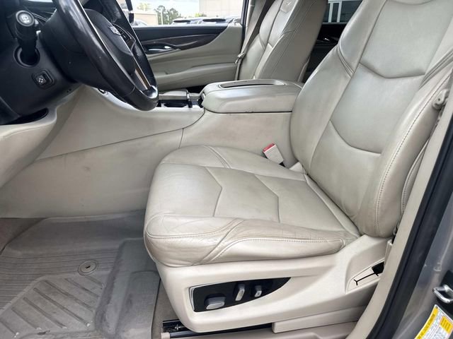 Used 2019 Cadillac Escalade Luxury image 22