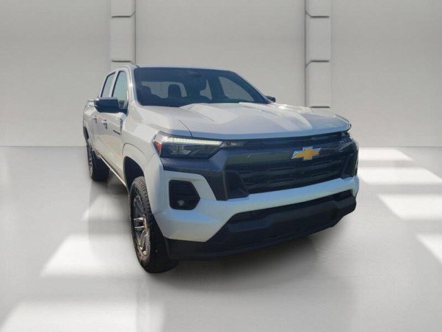 Used 2026 Chevrolet Colorado LT w/ LT Convenience Package RWD image 3