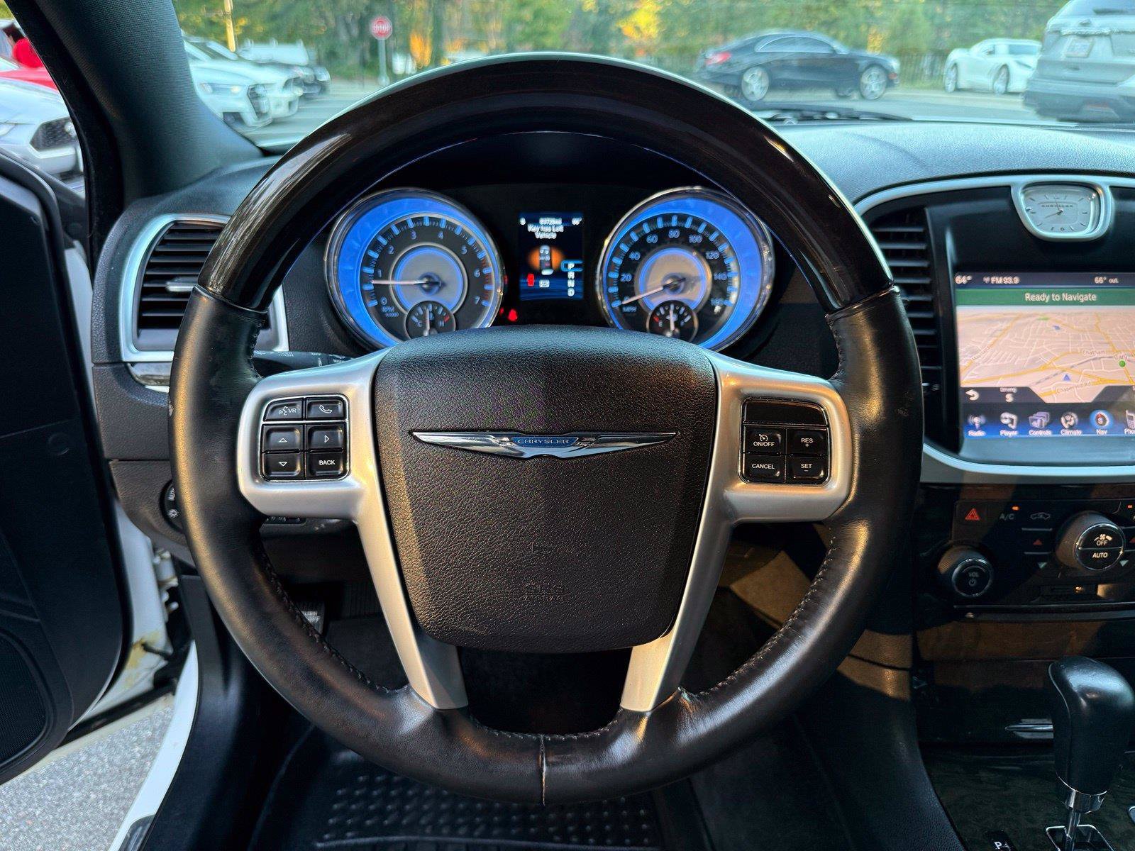 Used 2014 Chrysler 300 C RWD image 32
