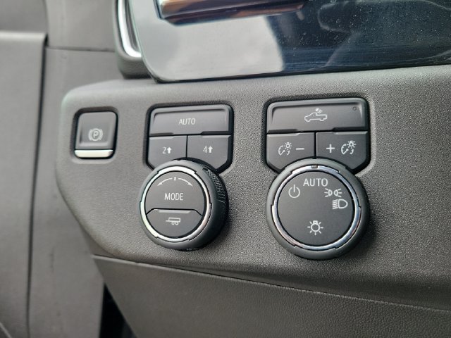 Certified 2024 Chevrolet Silverado 1500 LT AWD/4WD image 27
