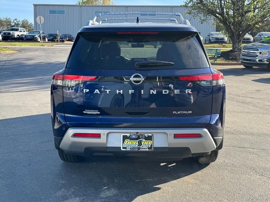 Certified 2024 Nissan Pathfinder Platinum image 4