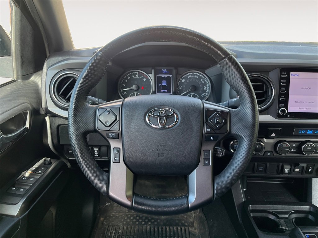 Used 2022 Toyota Tacoma TRD Off-Road image 12