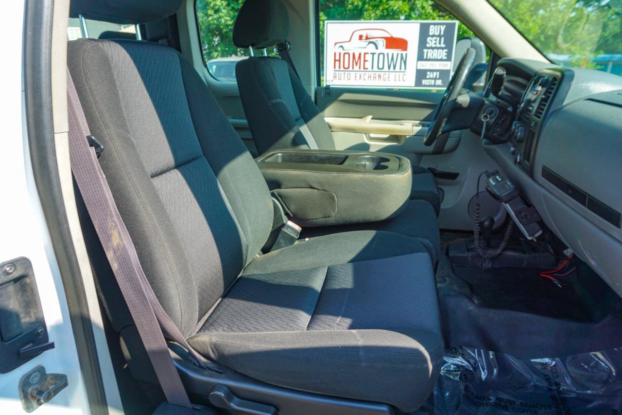 Used 2011 Chevrolet Silverado 2500 W/T w/ Snow Plow Prep Package AWD/4WD image 14