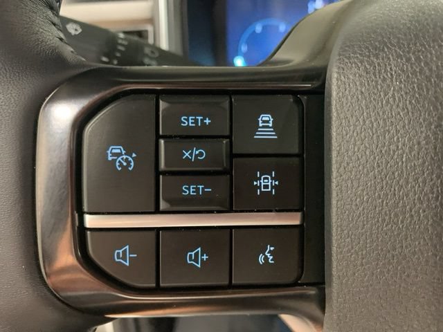 Used 2026 Ford F450 Platinum w/ FX4 Off-Road Package AWD/4WD image 28