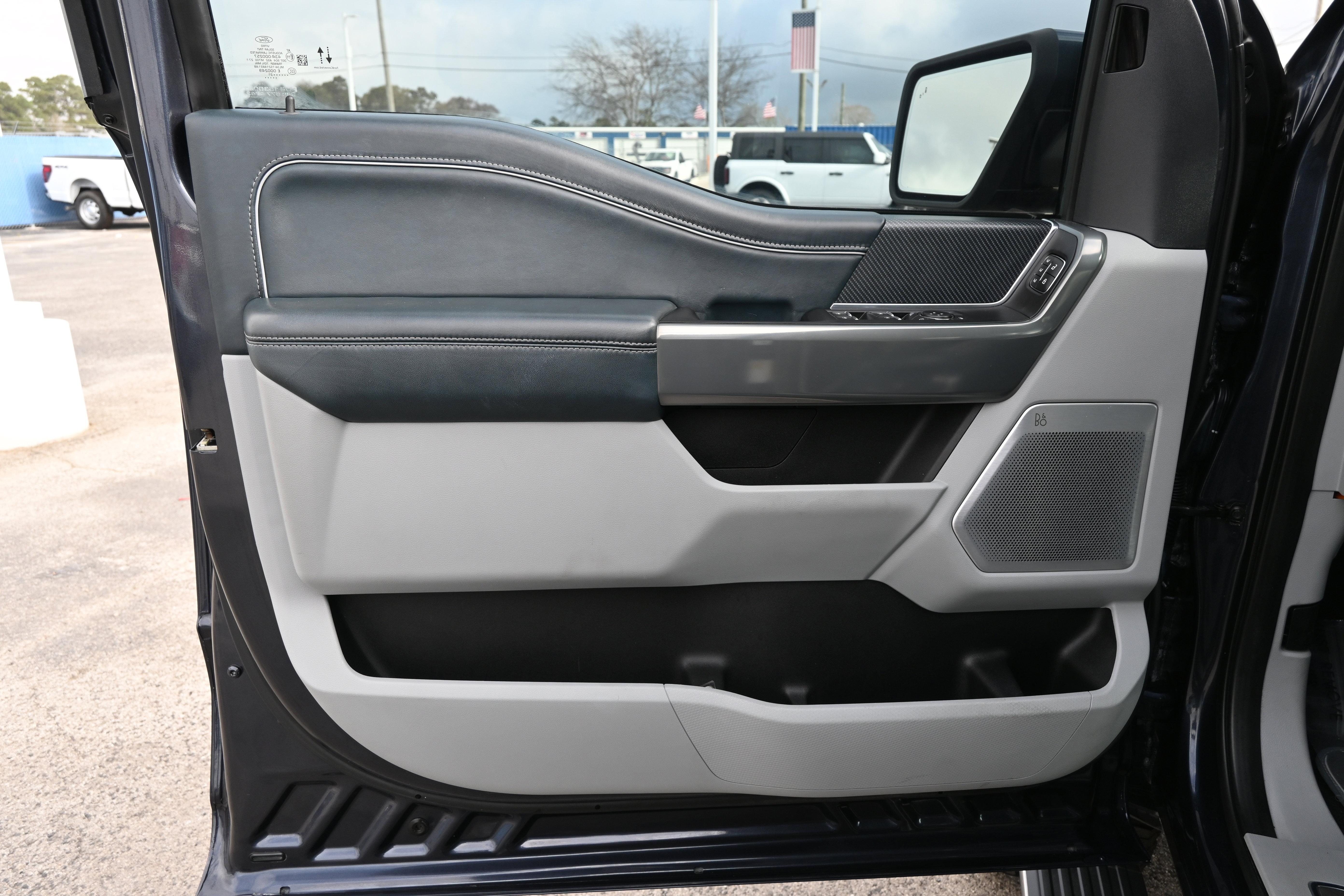 Used 2021 Ford F150 Limited image 11