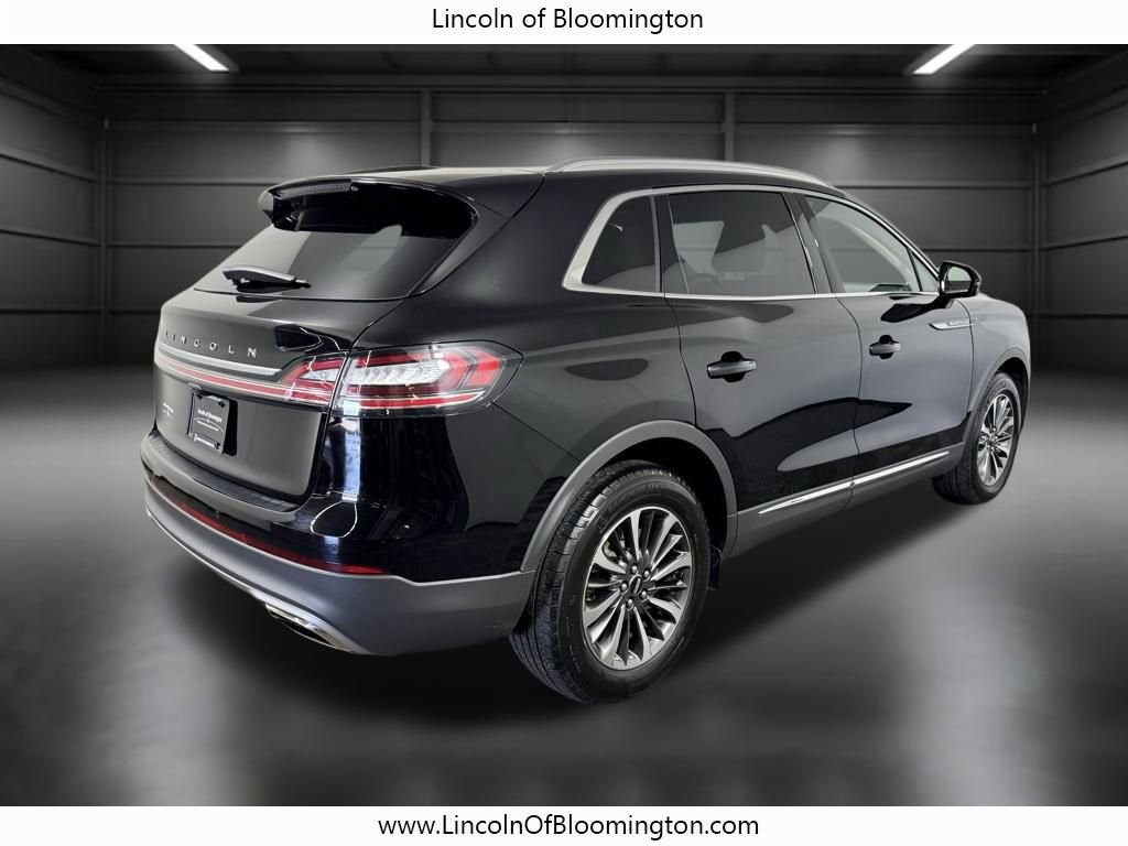 Used 2023 Lincoln Nautilus AWD w/ Premium Package image 6