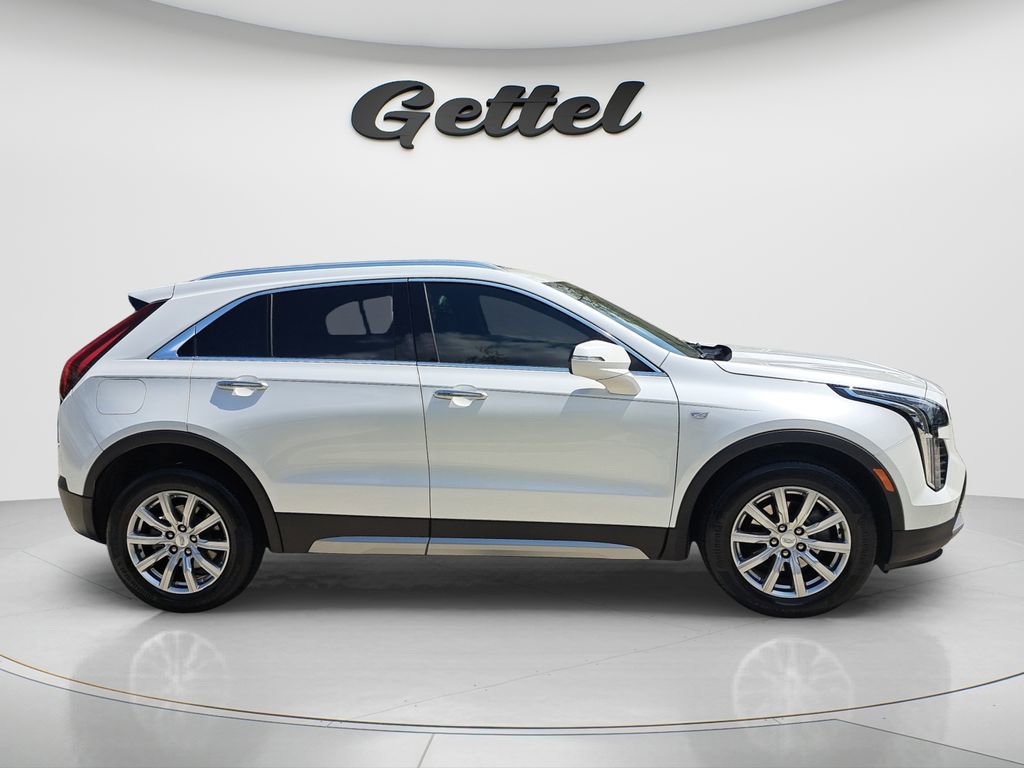 Used 2023 Cadillac XT4 Premium Luxury image 4