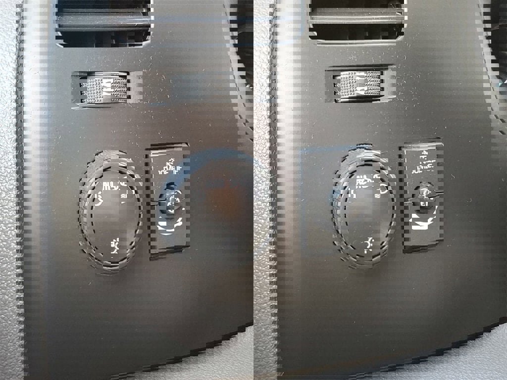 Certified 2013 Chevrolet Silverado 1500 W/T image 15
