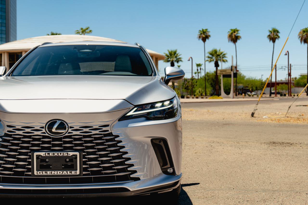 Used 2023 Lexus RX 350 Premium w/ Cold Area Package FWD image 4