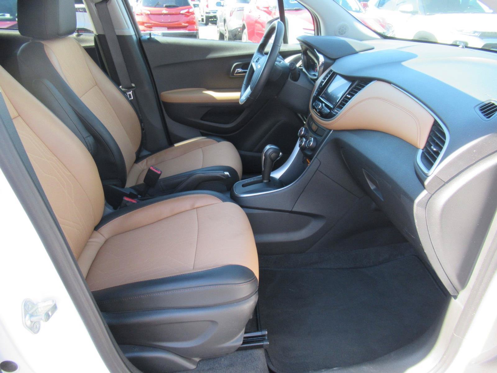 Certified 2020 Chevrolet Trax LT w/ Driver Confidence Package FWD image 10