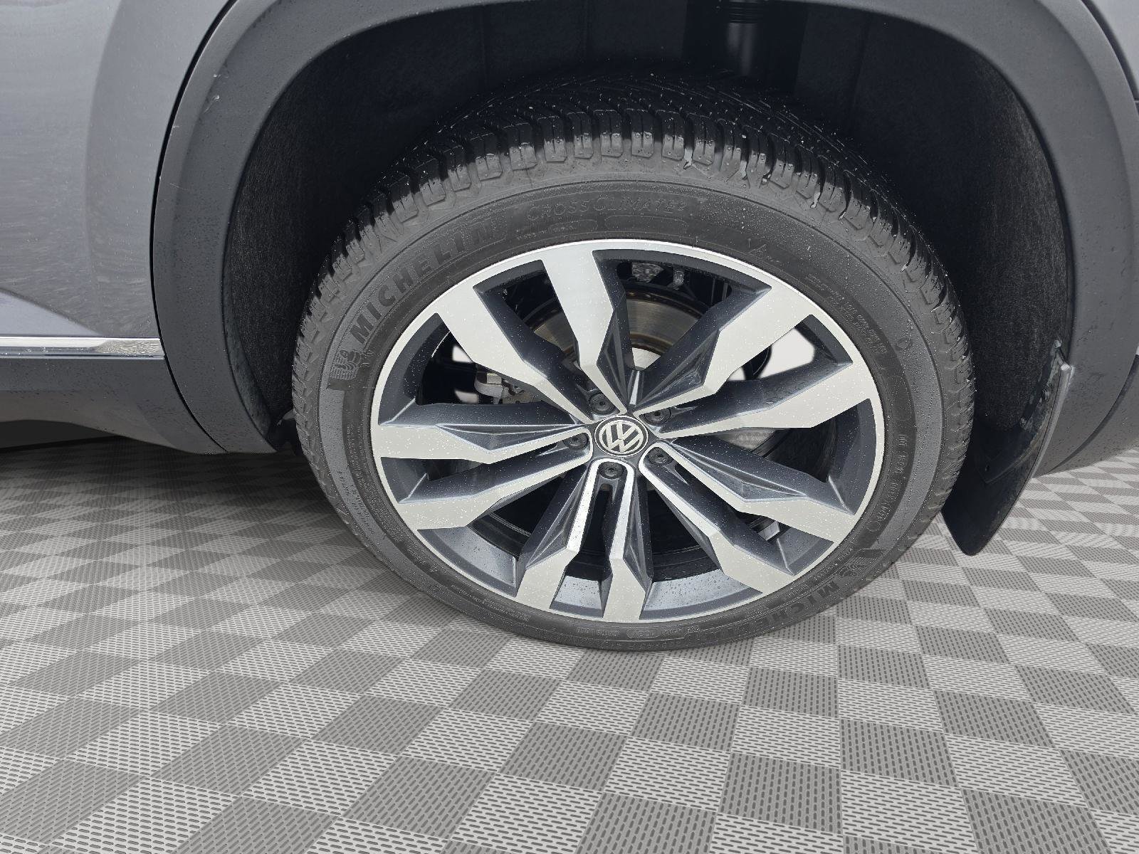 Used 2019 Volkswagen Atlas SEL Premium image 10