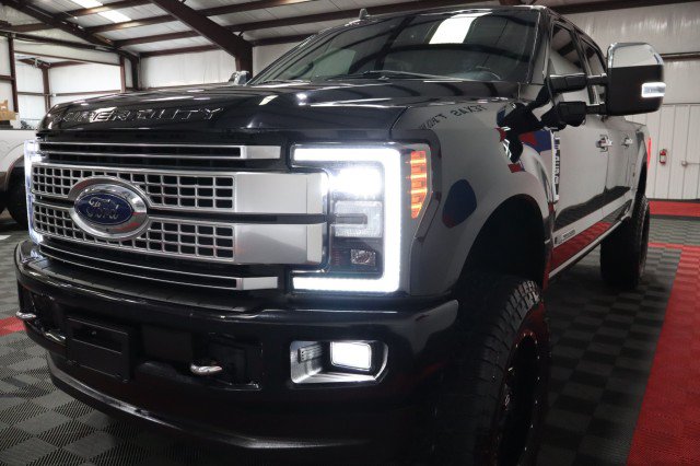 Used 2019 Ford F250 Platinum w/ Platinum Ultimate Package AWD/4WD image 26