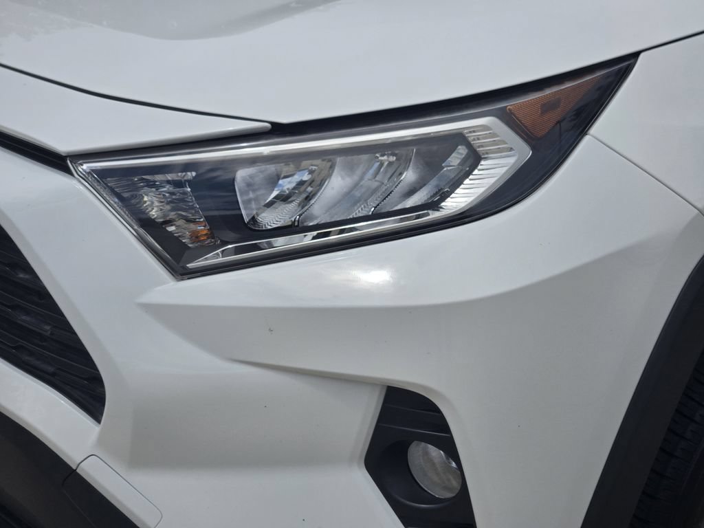 Used 2019 Toyota RAV4 XLE w/ Convenience Package FWD image 15