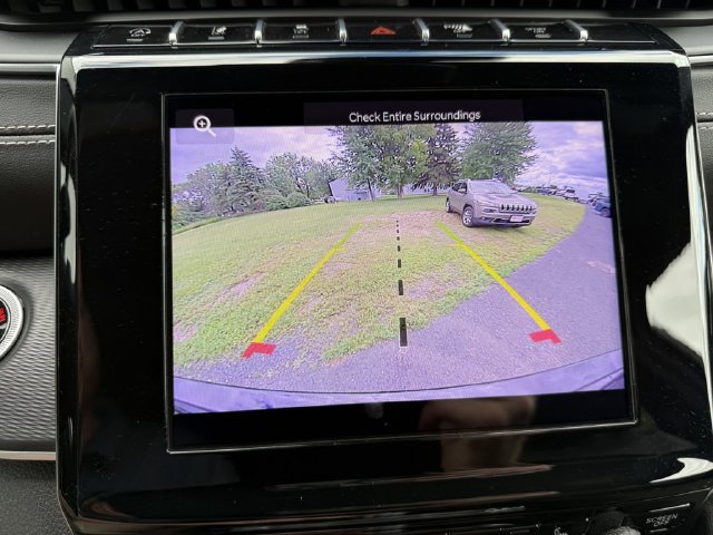 Used 2024 Jeep Grand Cherokee Altitude AWD/4WD image 27
