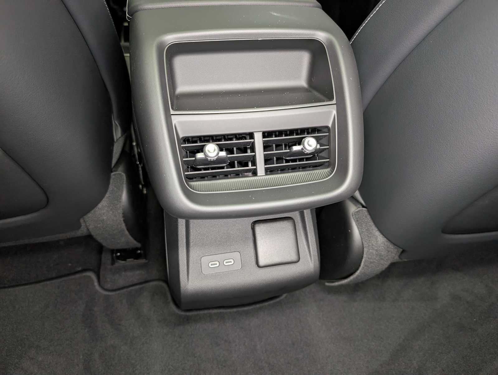 New 2027 Cadillac Lyriq Premium Luxury AWD/4WD image 18