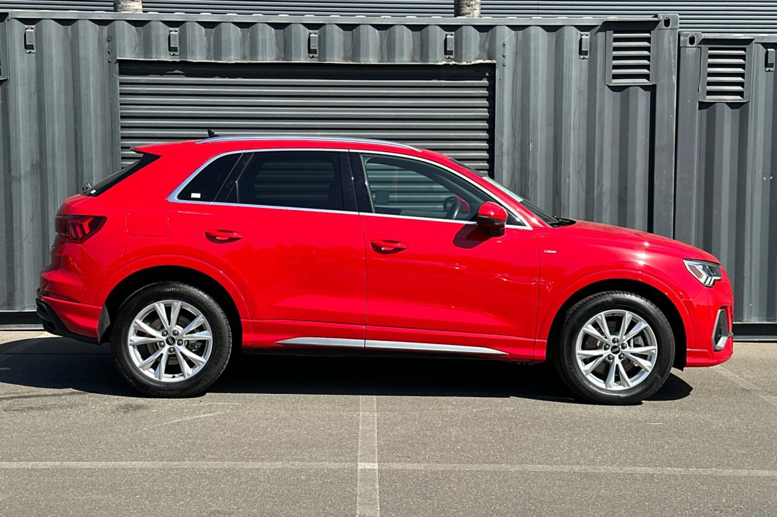 Used 2023 Audi Q3 2.0T Premium Plus w/ Premium Plus Package AWD/4WD image 9