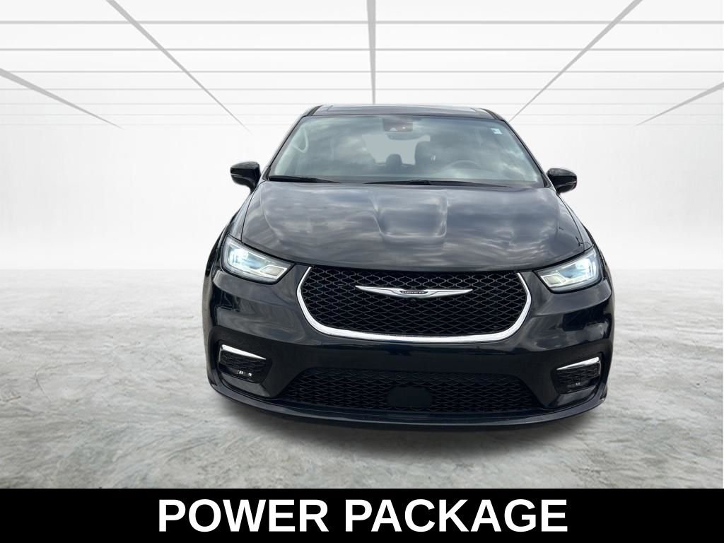 Used 2022 Chrysler Pacifica Touring-L FWD image 9