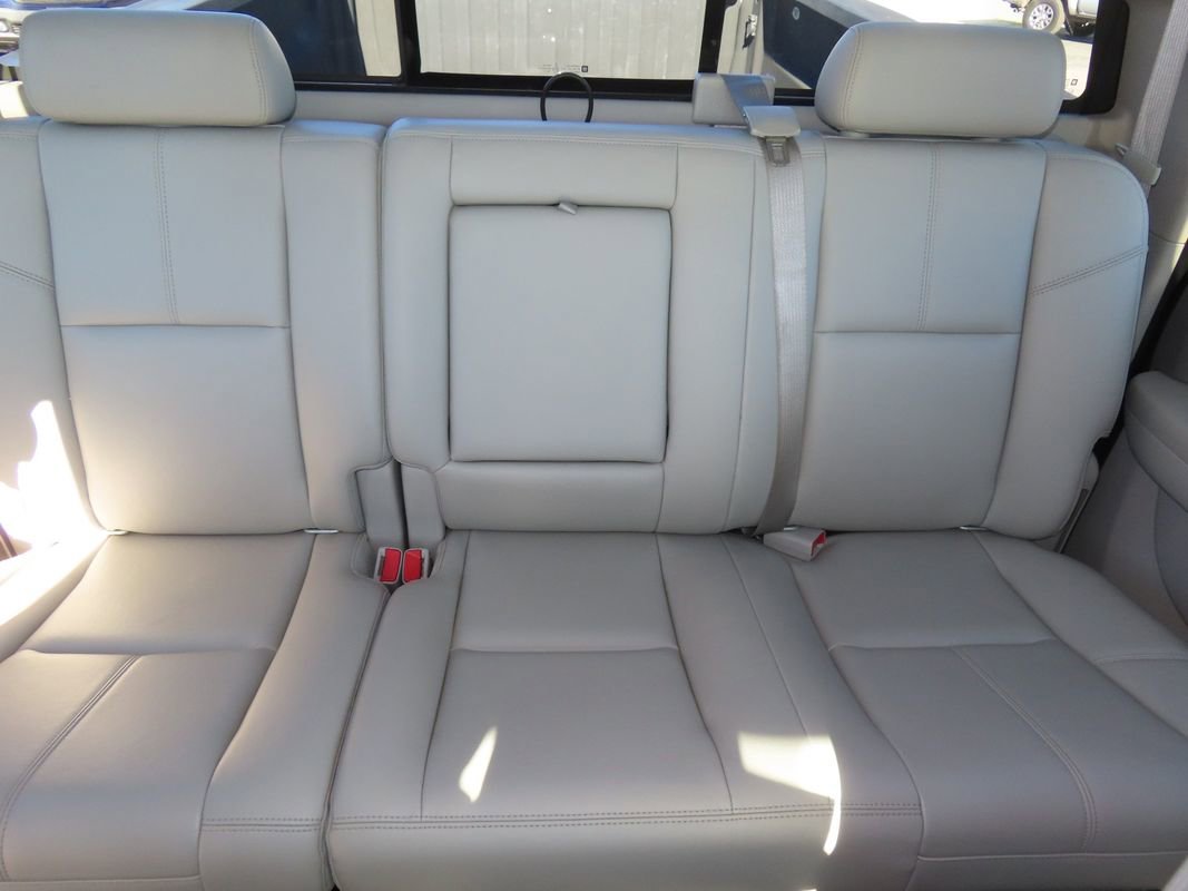 Used 2010 GMC Sierra 3500 SLT w/ SLT Convenience Package image 35