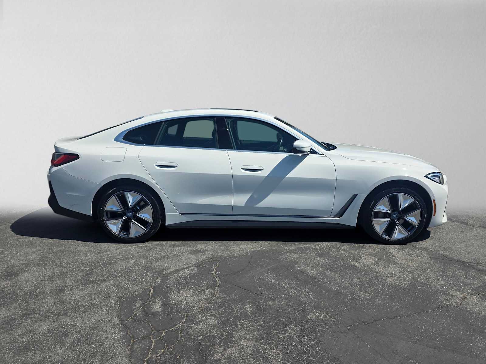 Used 2024 BMW i4 eDrive35 w/ Convenience Package RWD image 2
