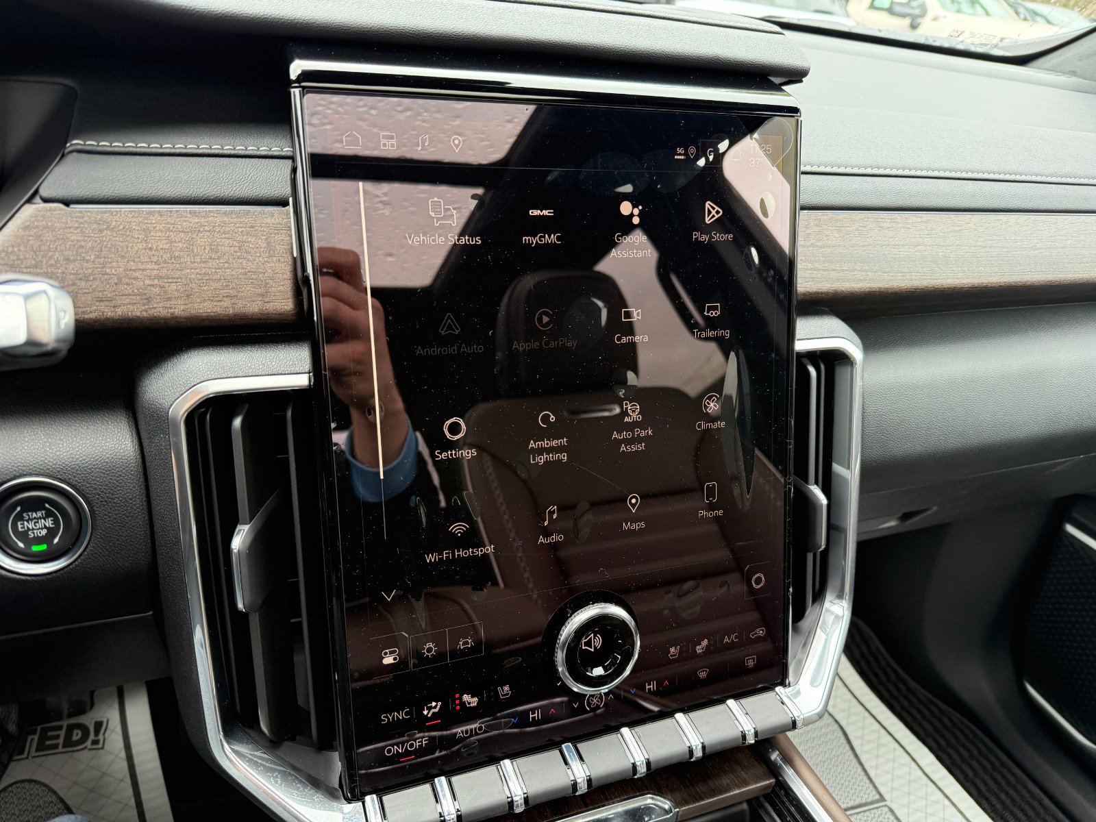 New 2026 GMC Acadia Denali Ultimate w/ LPO, Rugged Package image 41