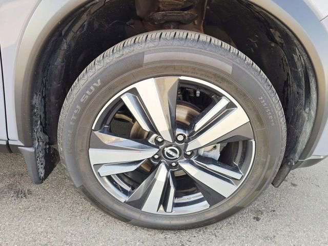 Used 2023 Nissan Rogue SL w/ SL Premium Package image 14