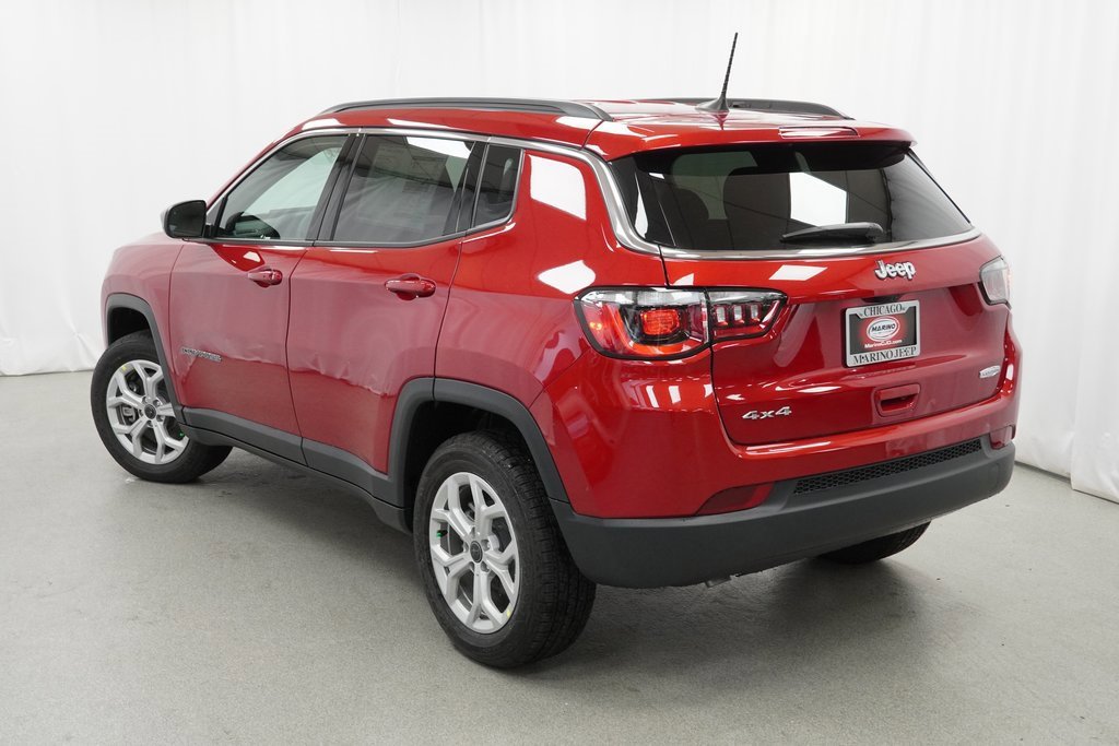 Certified 2025 Jeep Compass Latitude w/ Convenience Group image 14