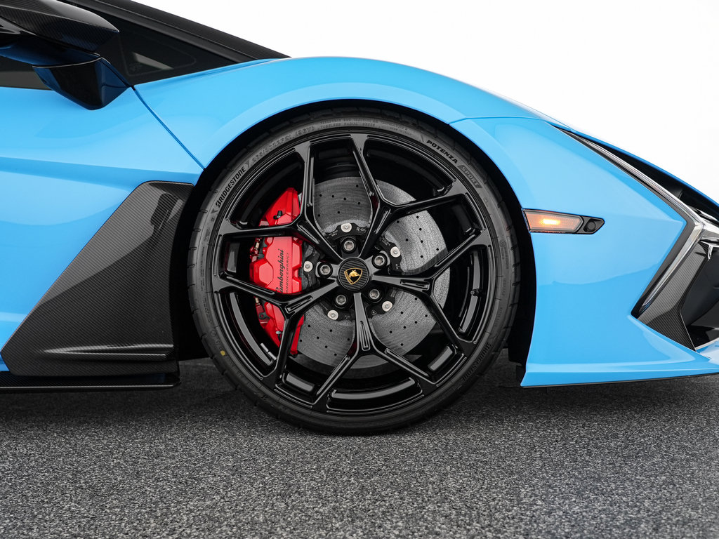 Used 2026 Lamborghini Revuelto AWD/4WD image 33