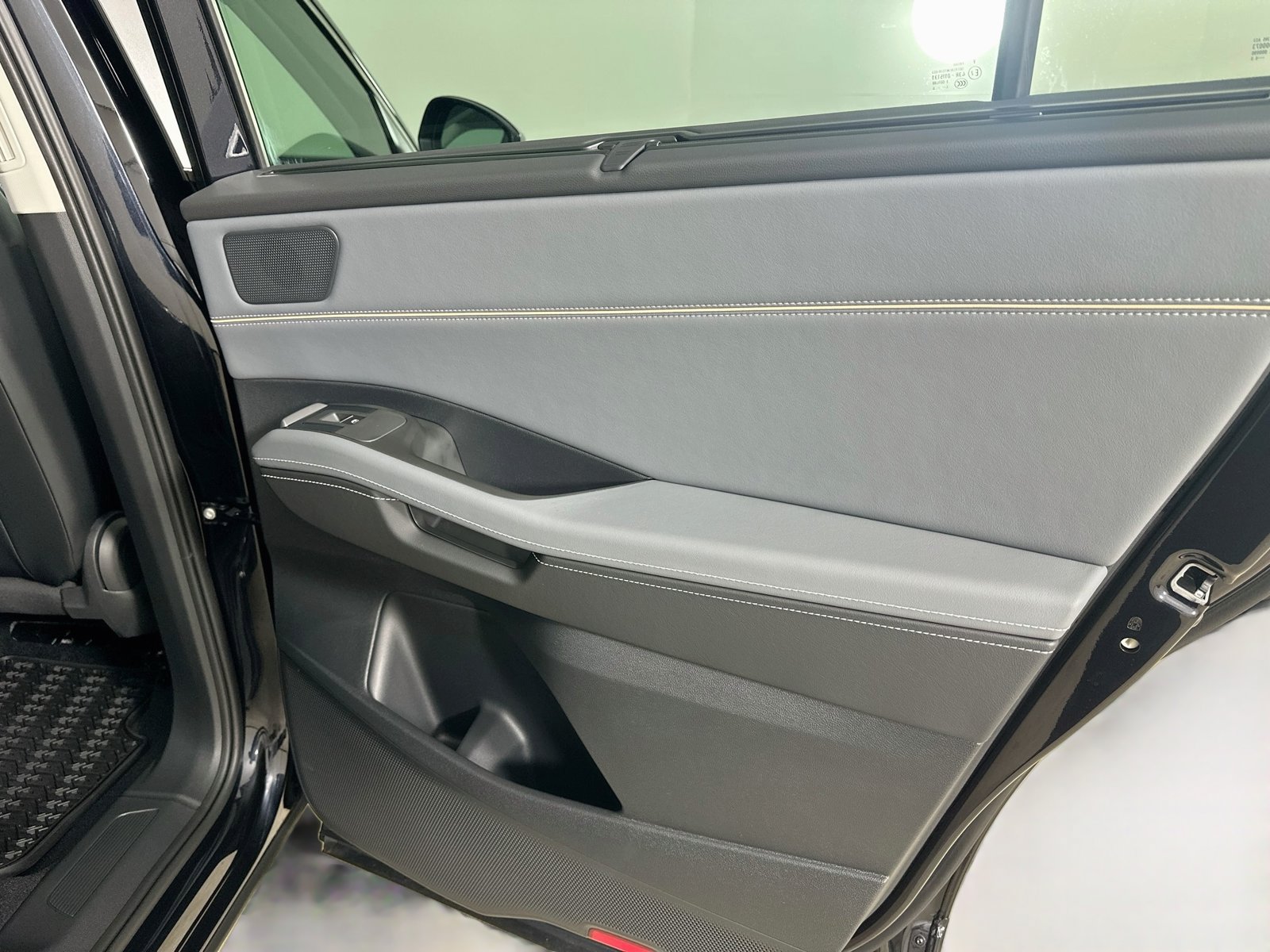 New 2027 Volkswagen Atlas SE AWD/4WD image 42