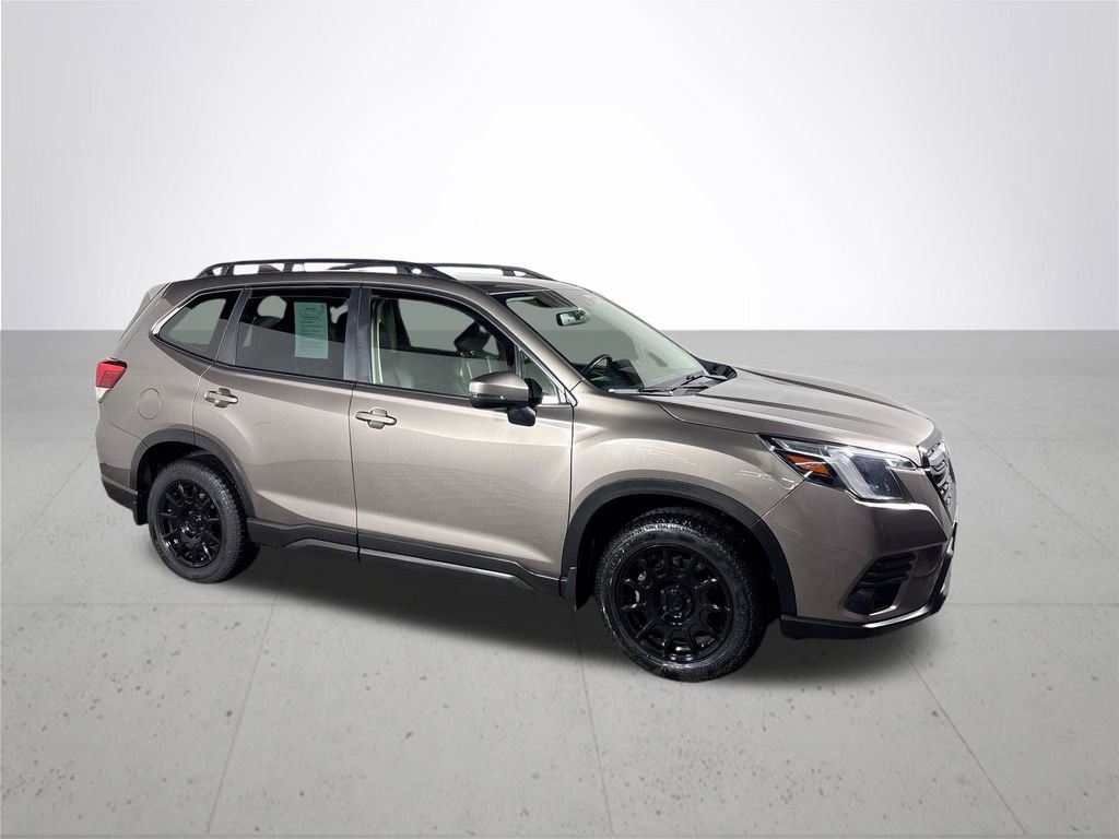 Used 2022 Subaru Forester Limited w/ Popular Package #2 image 4