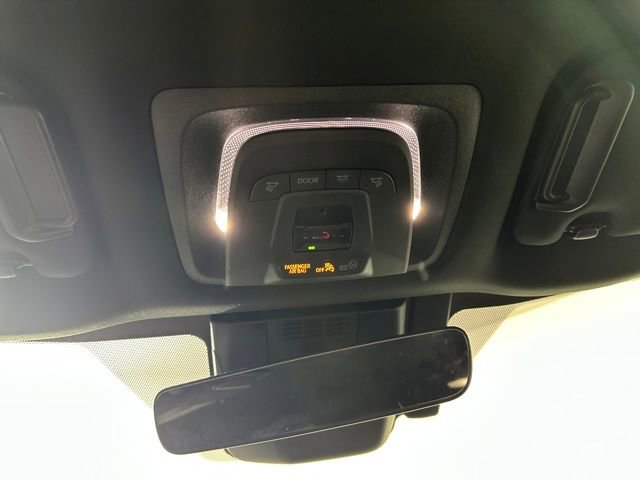 Used 2024 Subaru Solterra Premium image 23