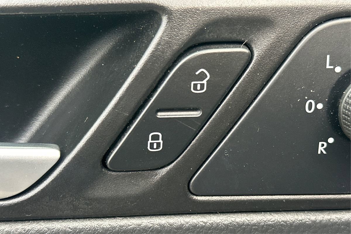 Used 2015 Volkswagen Jetta SE image 36