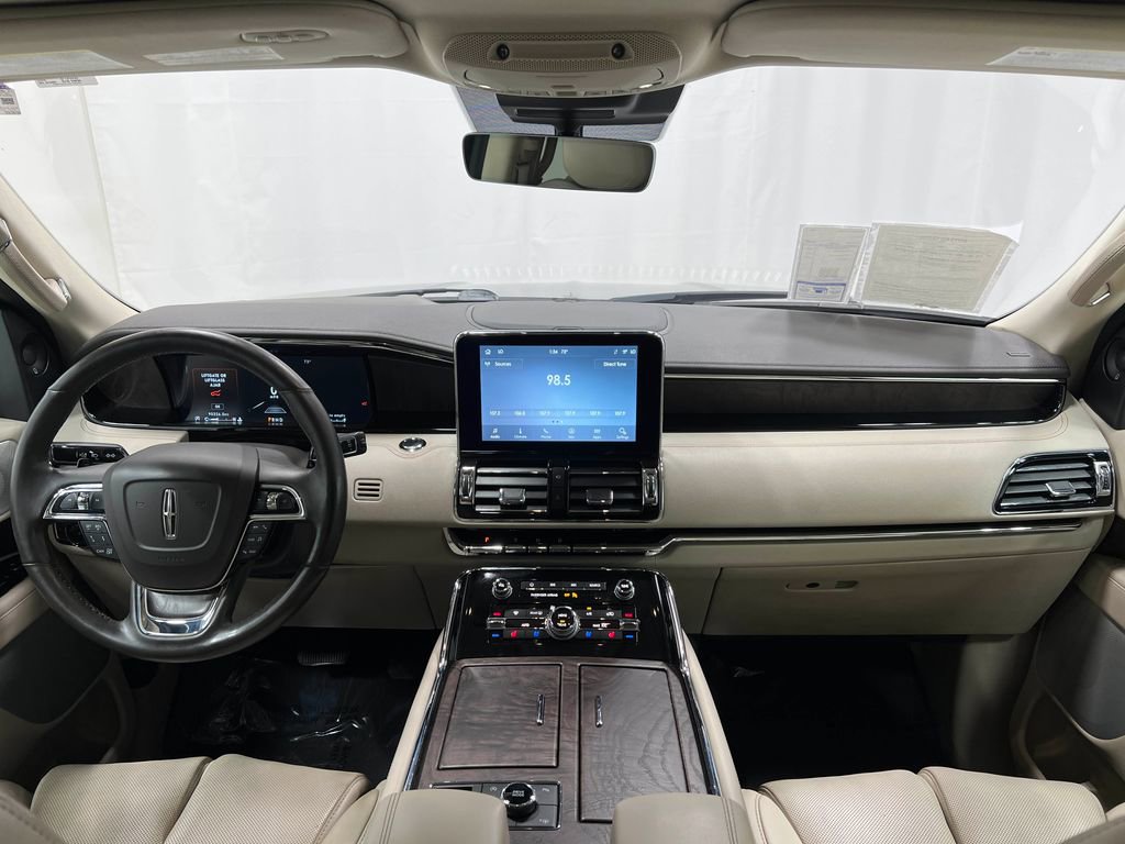 Used 2020 Lincoln Navigator Reserve w/ Luxury Package AWD/4WD image 21