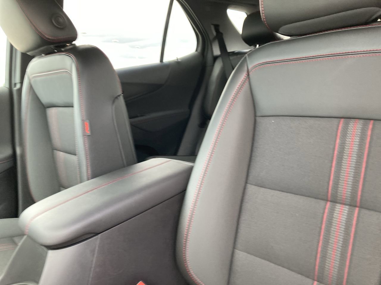 Used 2024 Chevrolet Equinox RS w/ LPO, Floor Liner Package AWD/4WD image 23