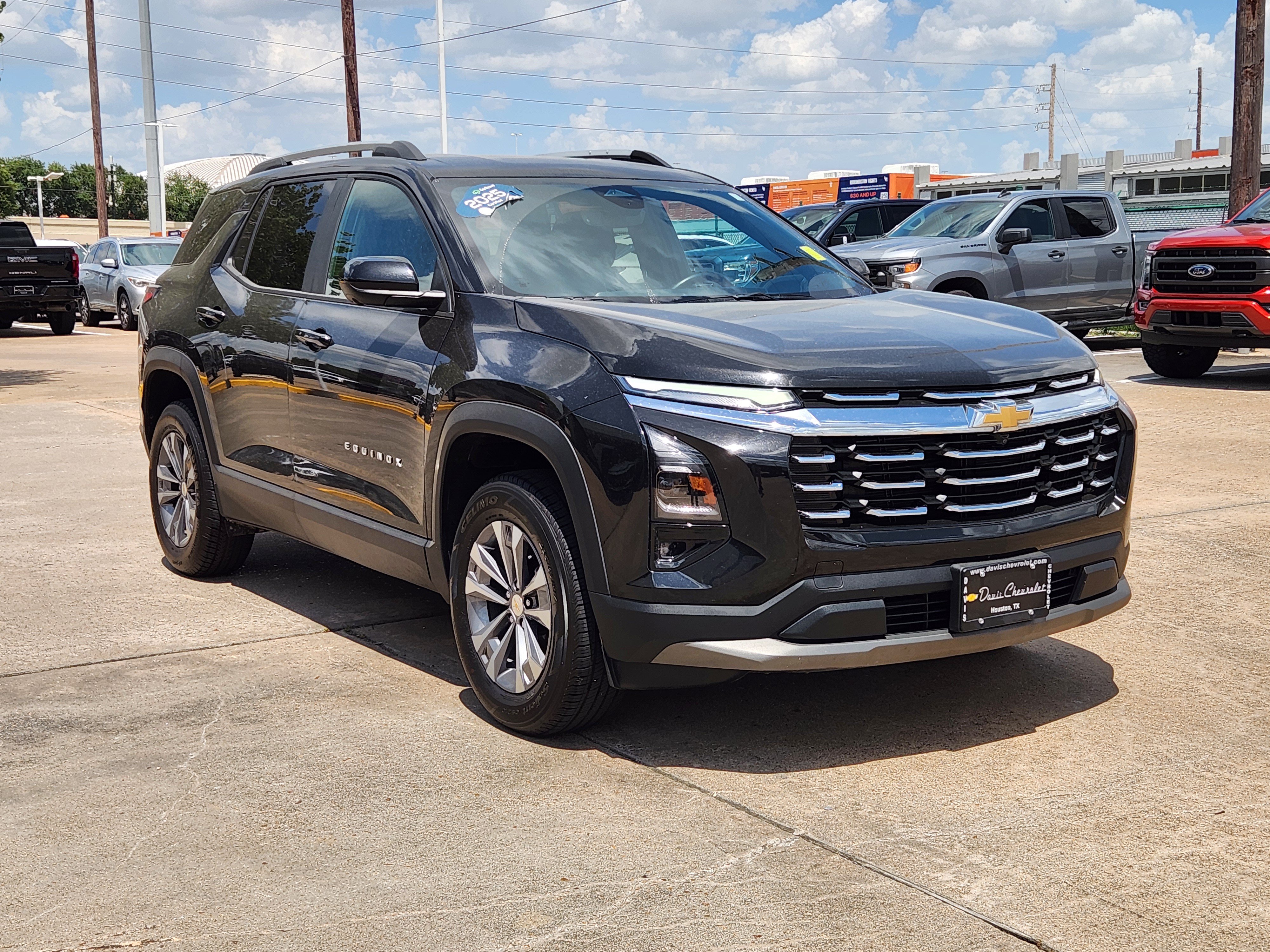 Used 2025 Chevrolet Equinox LT w/ Convenience Package II FWD image 4