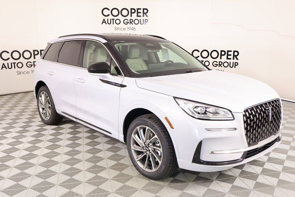 New 2026 Lincoln Corsair Grand Touring AWD/4WD image 1