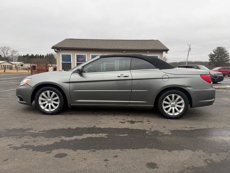 Used 2013 Chrysler 200 Touring image 23