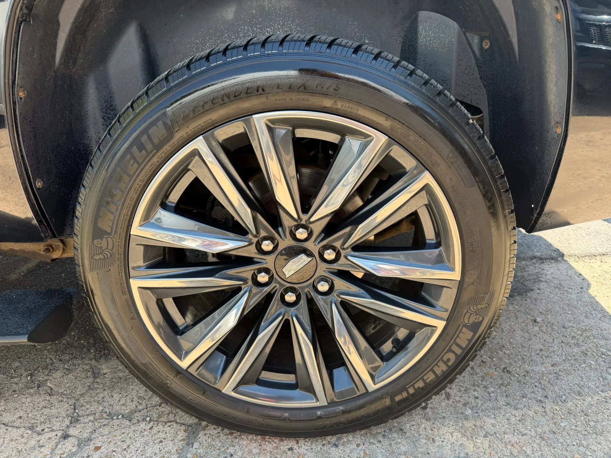 Used 2009 Cadillac Escalade AWD image 30