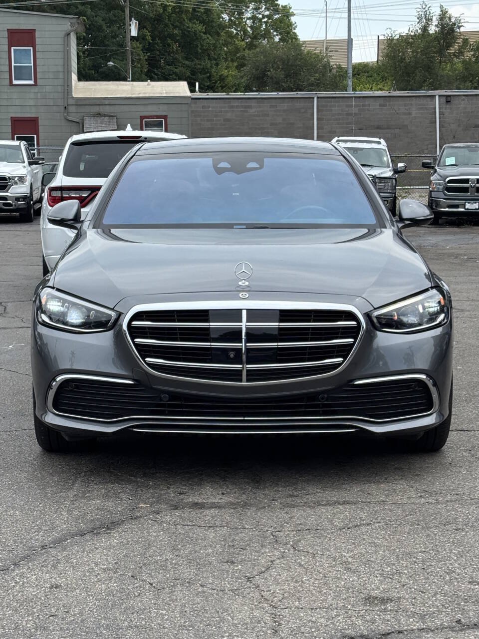 Used 2023 Mercedes-Benz S 500 4MATIC image 3
