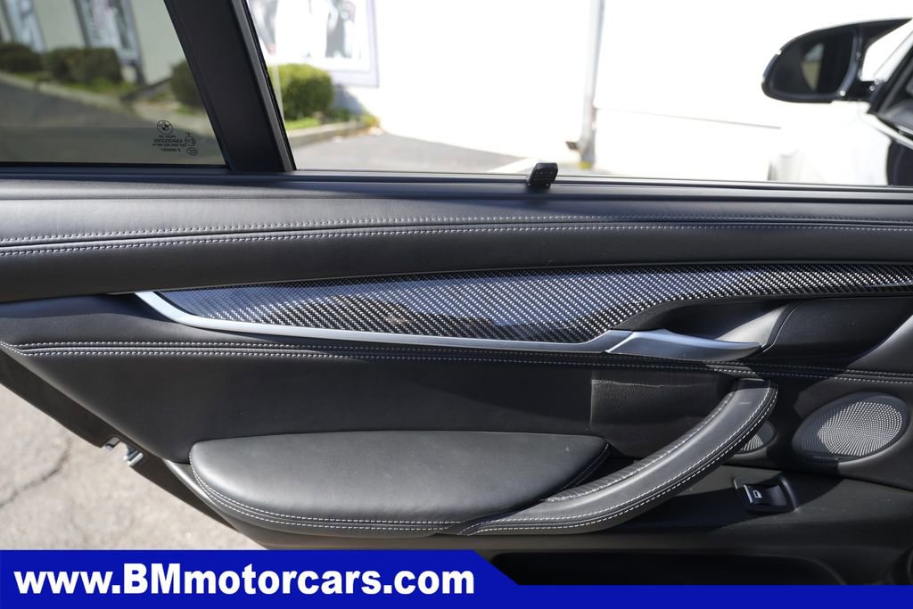 Used 2016 BMW X5 M image 40