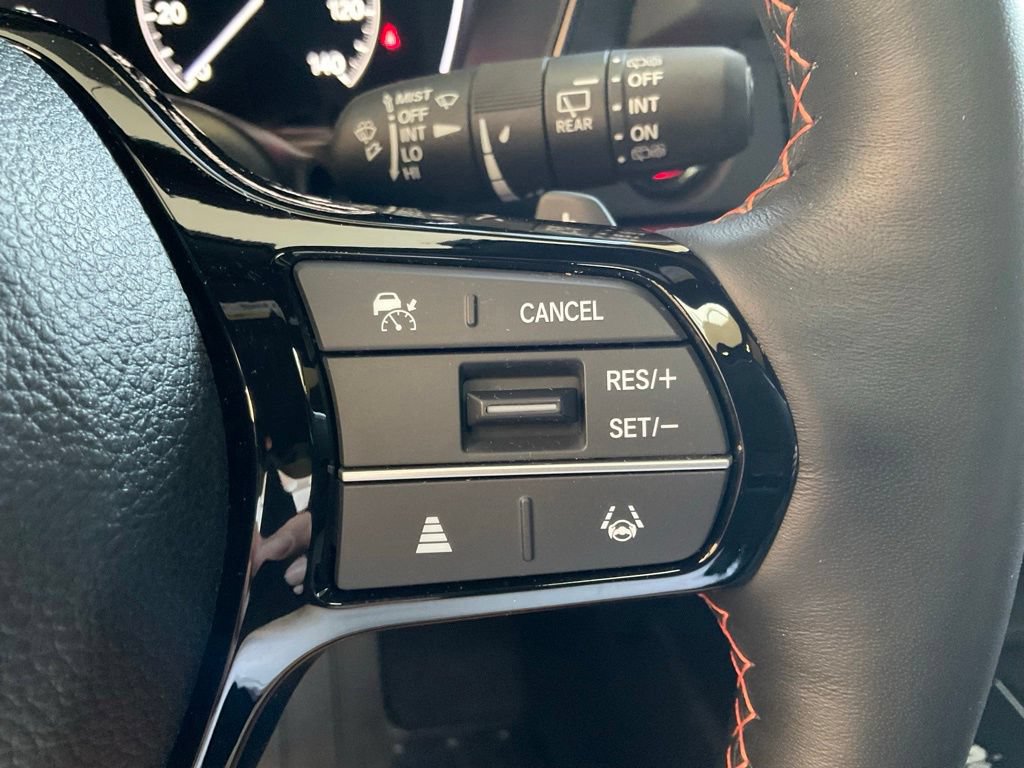 Used 2025 Honda Pilot TrailSport image 14