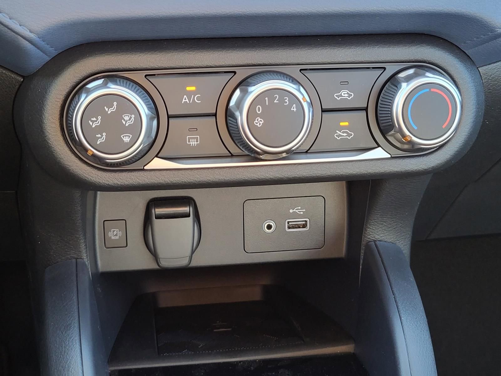 New 2025 Nissan Versa SV w/ Trunk Package image 20